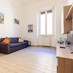 A Due Passi Dal Porto Apartment *