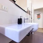 A Due Passi Dal Porto Apartment *