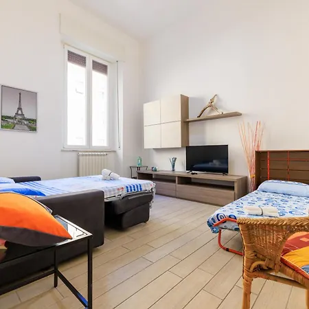 A Due Passi Dal Porto Apartment *